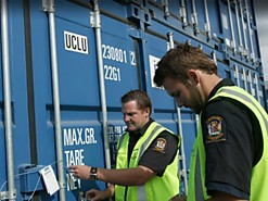 Передача груза перевозчику Опломбировка груза